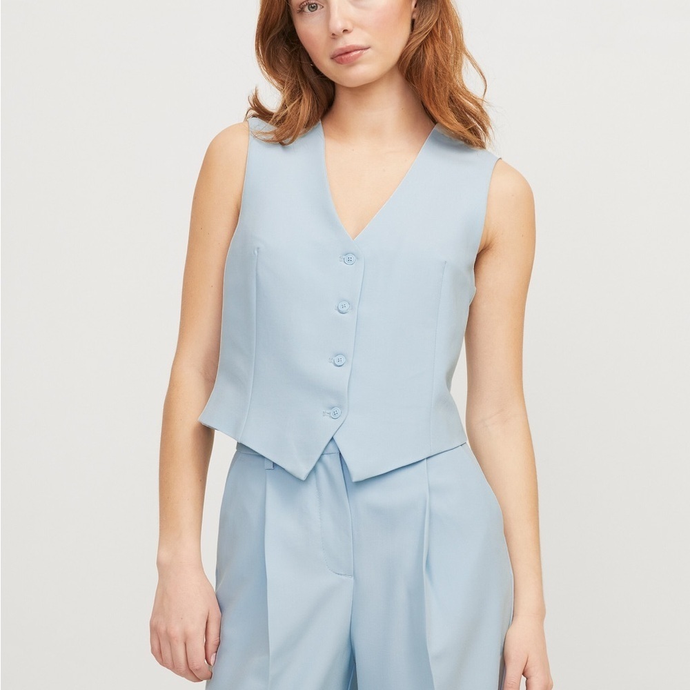 NWT Mulla Women's Light Blue Sleeveless Vest